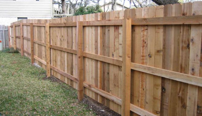 Wood Fence Austin Tx Privacy Fencing Company Cedar And Pine Sierra