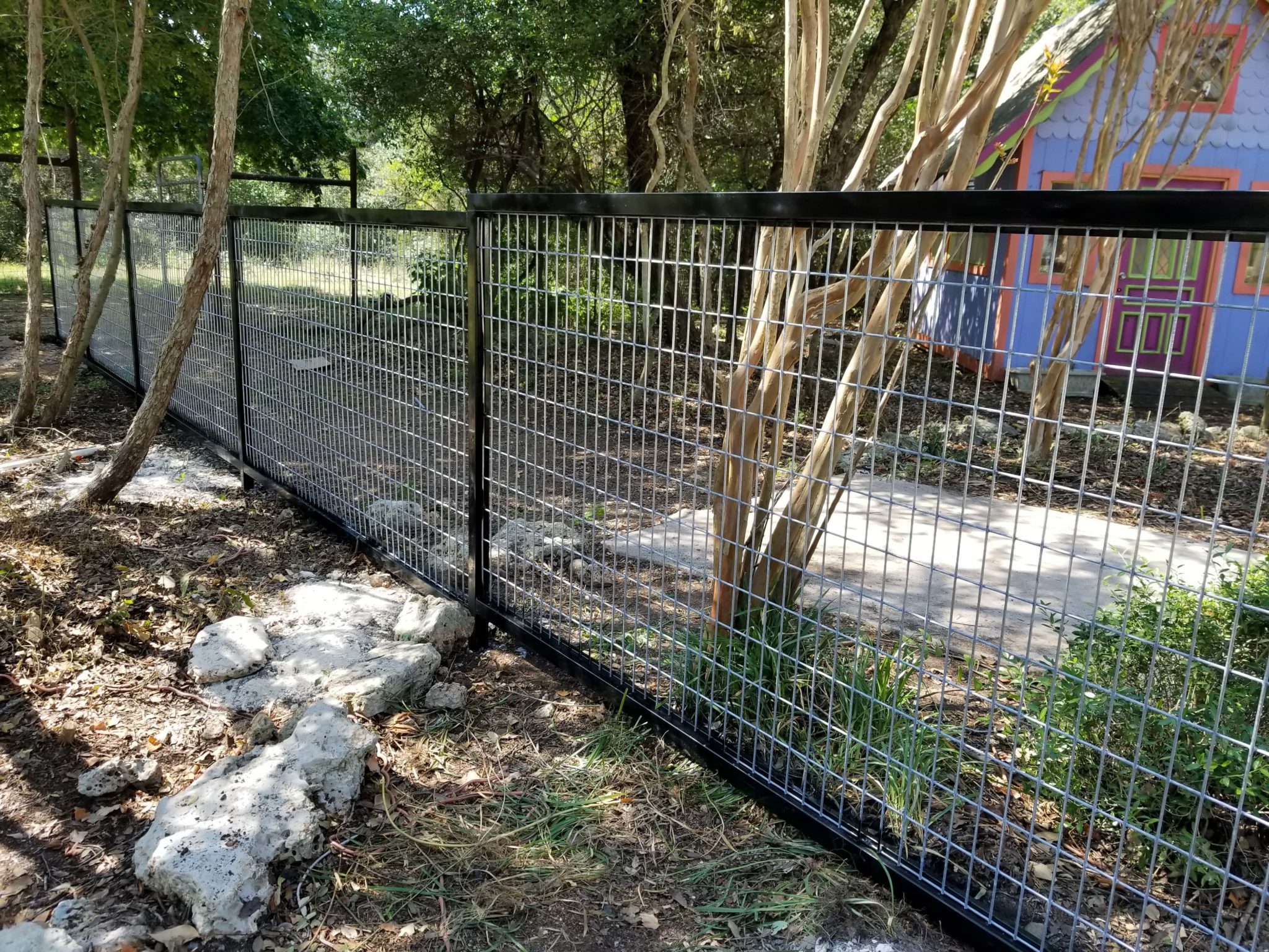 framed hog wire fence panels