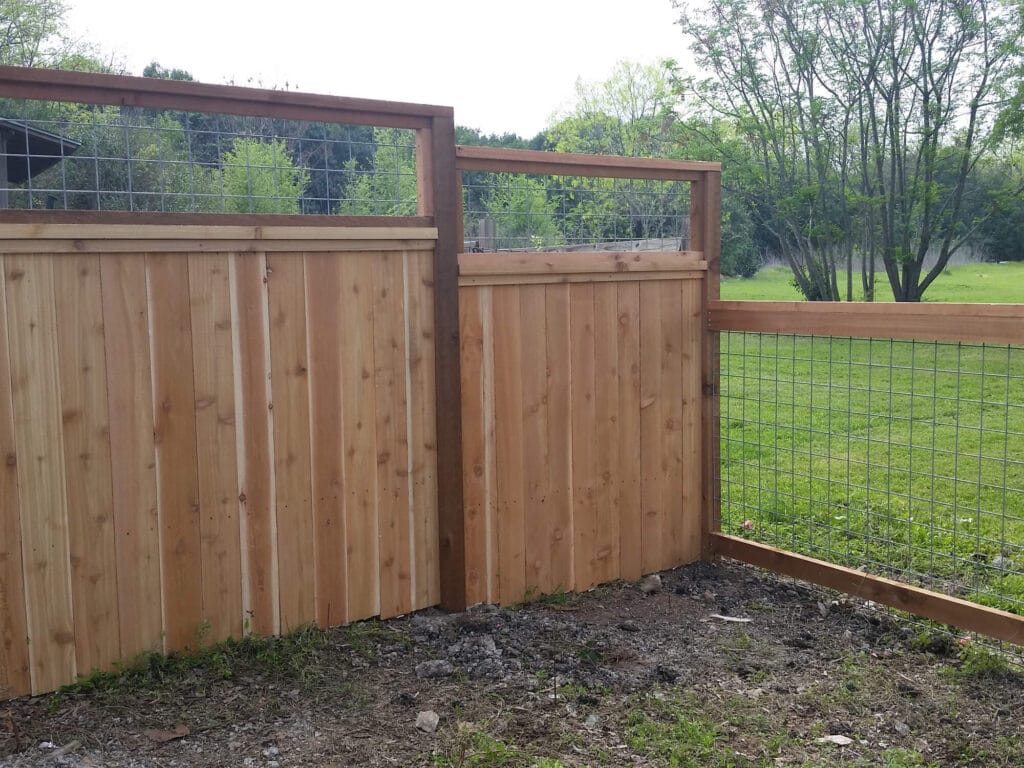 Cedar and cattle-panel combination fence for a rustic open-view design
